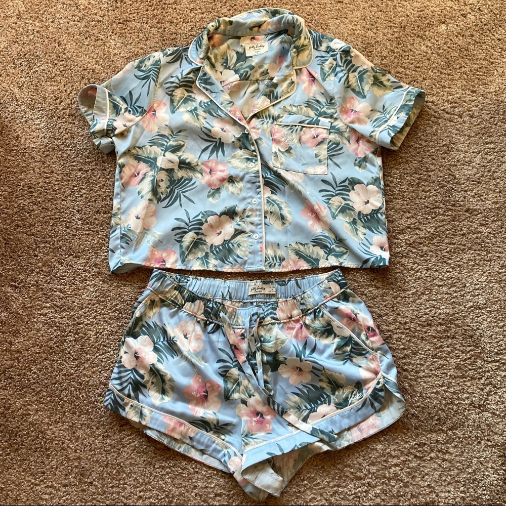 Gilly Hicks Tropical Print Satin Sleep Set